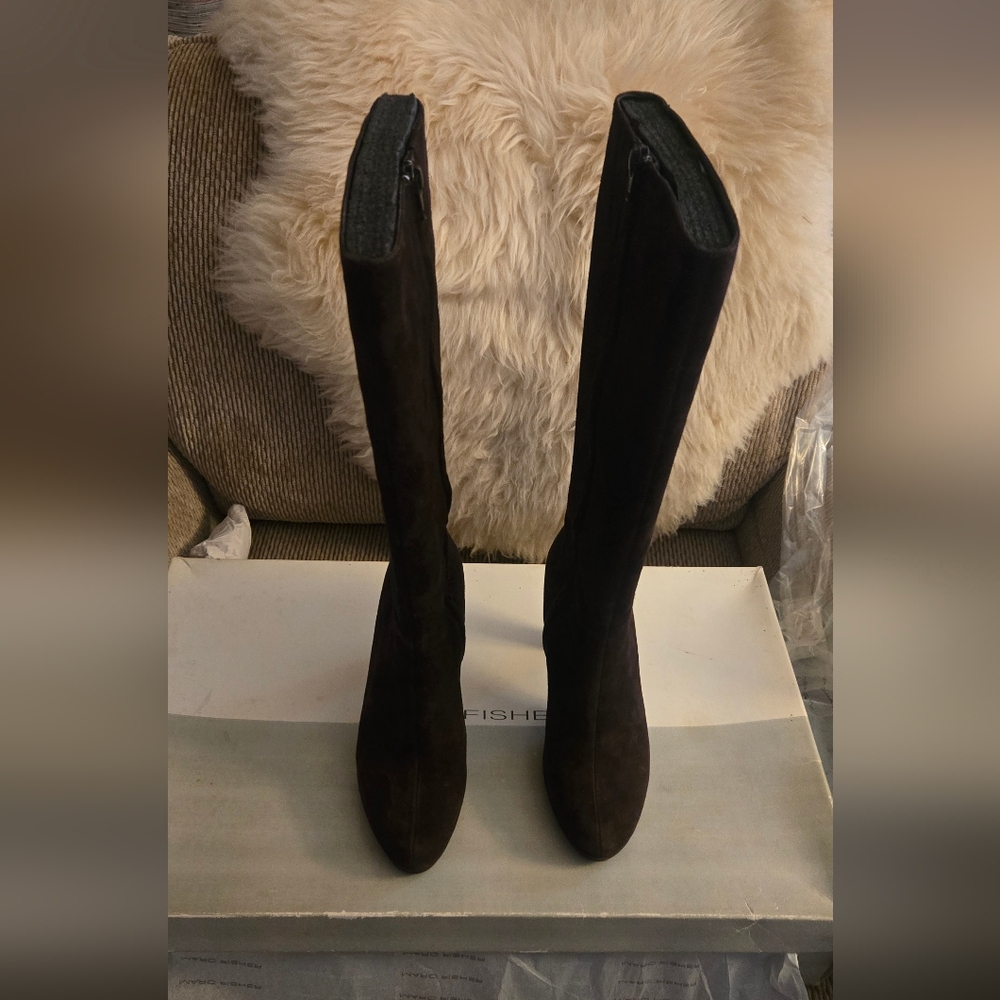 GREAT USED CONDITION! MARC FISHER SONYA DARK BROWN SUEDE PLATFORM BOOTS  SIZE 7
